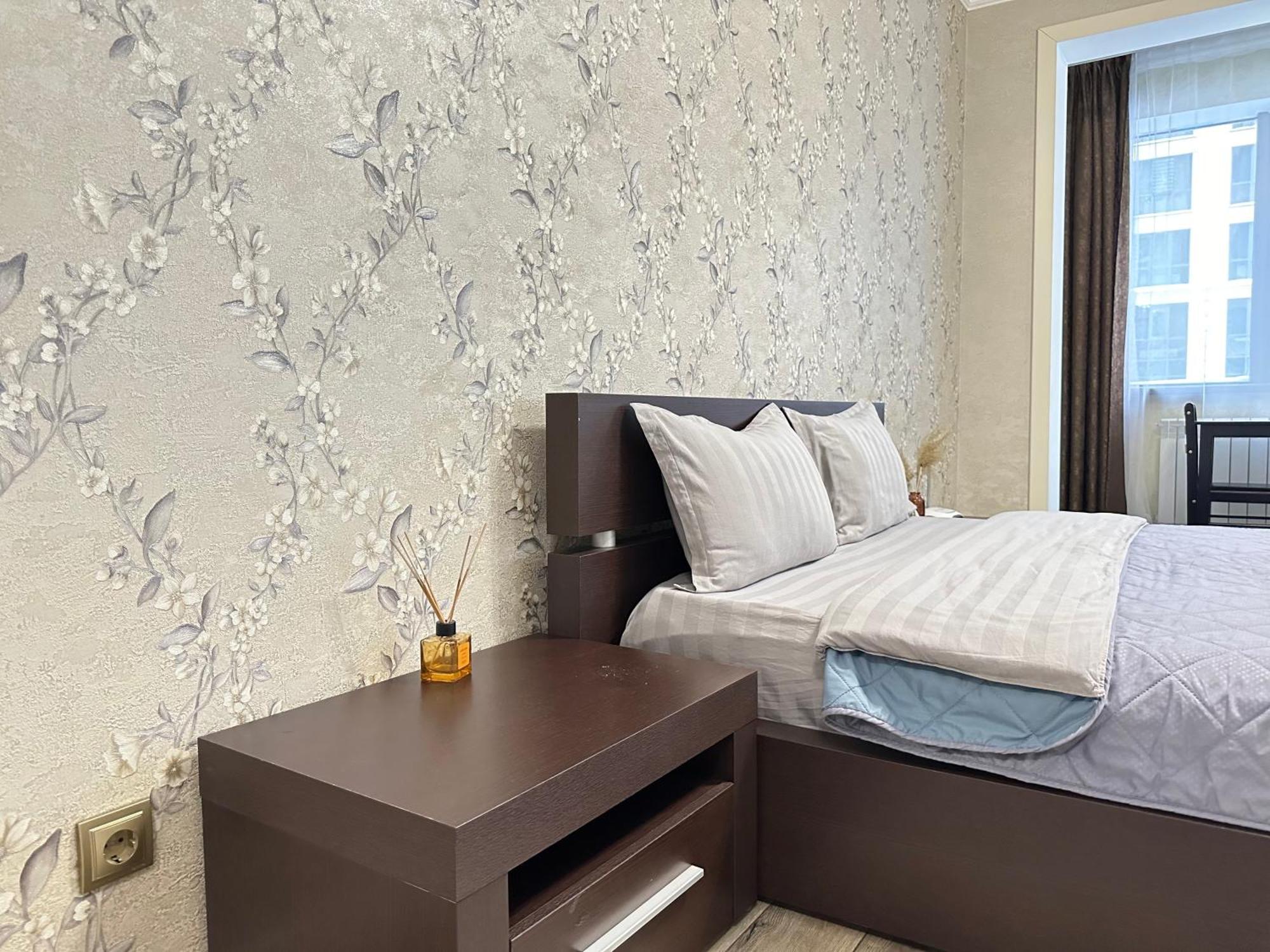 Vostochnyi Park Apartament In The Center Of Almaty Appartement Buitenkant foto